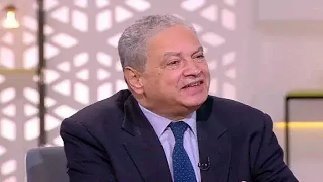 أستاذ علوم سياسية: زيارة السيسي للإمارات وعُمان تعكس ثوابت السياسة المصرية