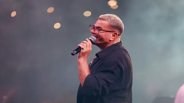أول رد من عمرو دياب على اتهامه بإحراج يسرا (فيديو)