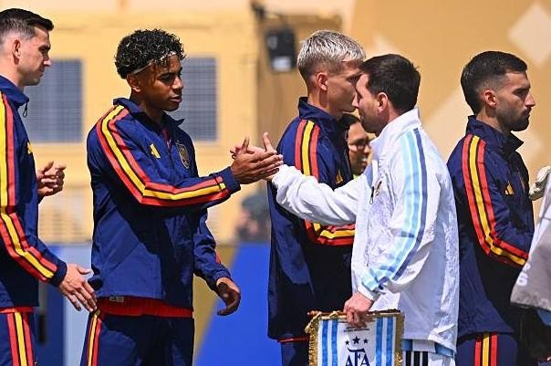 لحظة بلحظة.. الأرجنتين 0-0 إسب...