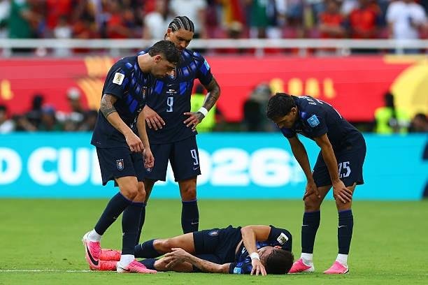مانشستر يونايتد يعلن إصابة أوج...