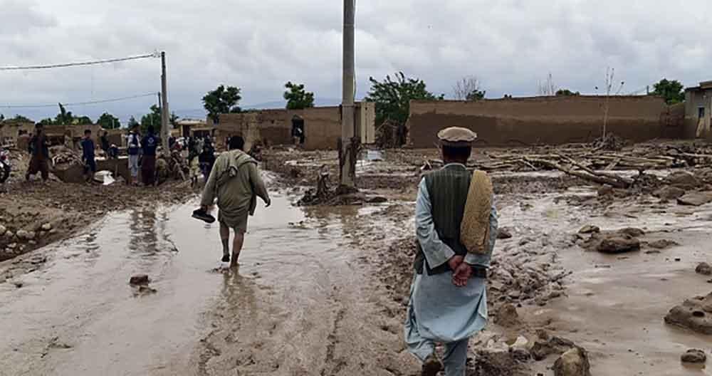مقتل 28 شخصا جراء الفيضانات وا...