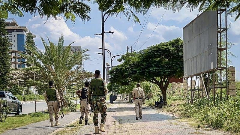 "أعداء الأمس" يقاتلون معًا ضد آبي أحمد.. ماذا يجري في إثيوبيا؟