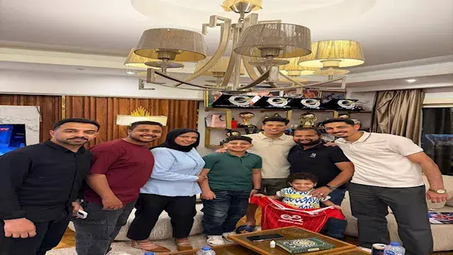"صاحب الاحتفال الشهير".. إمام...