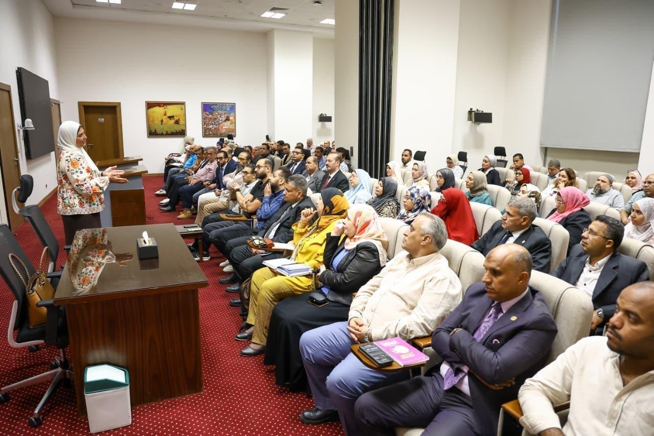 وزيرة التنمية المحلية والبيئة:...
